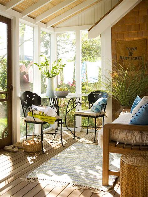 Small And Cozy Sunroom Design Ideas Home Design And Interior