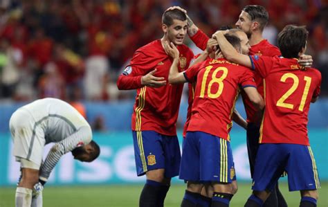 Aparentemente, españa juega con ventaja. Croacia vs España en directo y en vivo - Eurocopa 2016