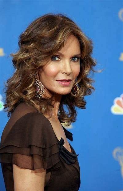 Pin By Maty Cise On Jaclyn Smith Hairstyles With Bangs Hair Styles