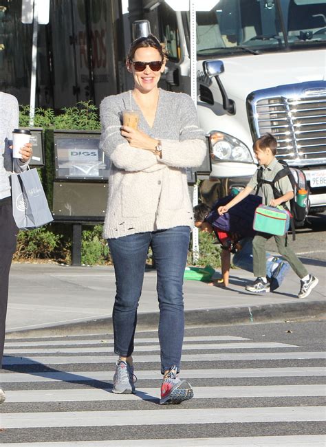 Jennifer Garner Street Style Out In Brentwood December