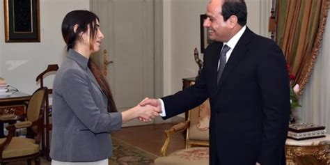 Egypts President Sisi Meets Yezidi Woman Held As Sex Slave By Isis Egyptian Streets