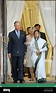 Royal india royals realeza charles camilla de cuerpo entero caminando ...