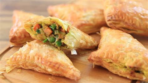 Jul 14, 2016 · modified: Vegetable Curry Puffs Recipe | How to Make Curry Puffs ...