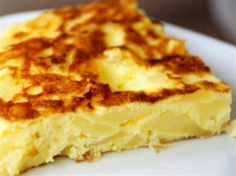 Égoutter et réduire les pommes de terre en purée. Tortilla de pommes de terre par julow. Une recette de fan ...