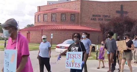 Members Of 2 Churches March Down Cottage Grove Avenue Against Police