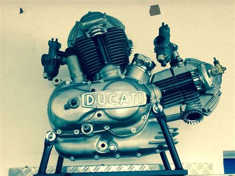 Pin By Pgobar On Engines Ducati 750 Ducati Motorcycle Engine