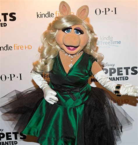 Miss Piggy In Vivienne Westwood Couture Stylewatch Miss Piggy
