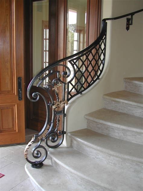 Decorate Your Staircase Using These Amazing Railings