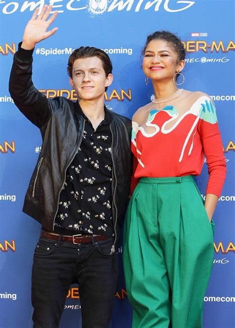 zendaya and spider man costar tom holland are dating