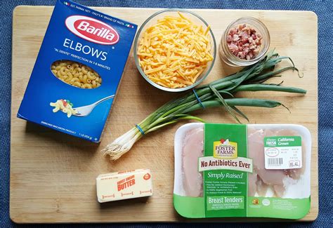 Chicken Bacon Mac And Cheese Recipe Mom Life In The Pnw