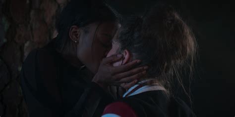 Cal And Jules Kisses In ‘first Kill Netflix Tudum