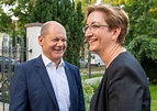 Bild zu: SPD gewinnt nach Kandidatur von Olaf Scholz an Zustimmung ...