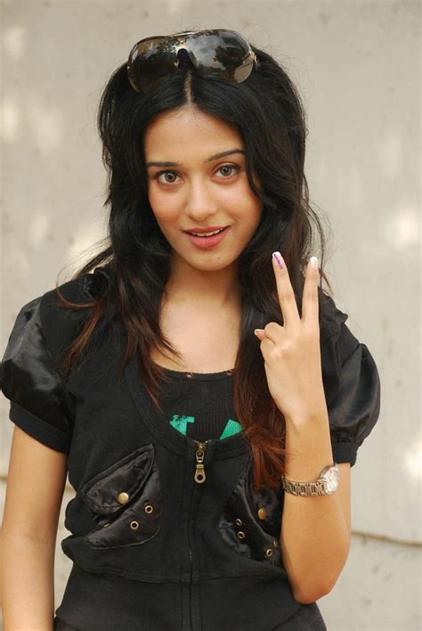 Her father deepak rao owns an advertising agency. Amrita Rao | preetika rao | Pinterest | Photos, India and ...