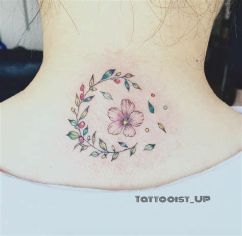 40 Beautiful Back Neck Tattoos For Women Tattooblend