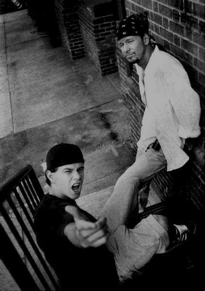 Donnie And Mark Wahlberg I Wonder If They Re Kinda Embarrassed By These Old Pix And Poses Mark