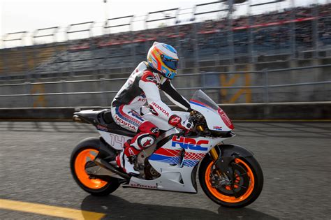 Fernando alonso news and photos featuring the top tier open wheel racing driver. F1 Driver Fernando Alonso Became A Motorcycle Rider For A Day!