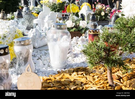 people remembering their loved ones who died Stock Photo - Alamy