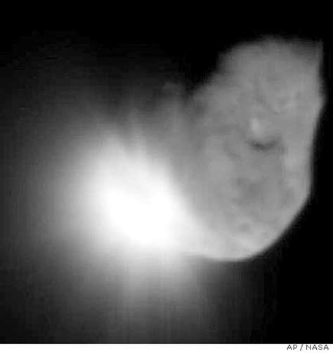 Nasa Scores Direct Hit On Comet Probes Aim Is True At 83 Million