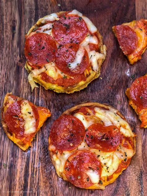 You are probably asking yourself what the heck is a chaffle recipe anyway? Best Chaffle Recipes (41+ Recipes) - iSaveA2Z.com