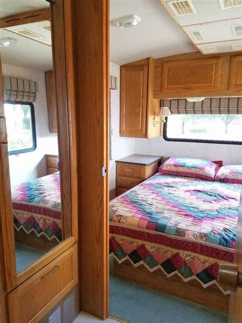 1995 Used Fleetwood Bounder 35u Class A In Texas Tx