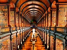 Visitando la biblioteca Trinity College de Dublín - Discover Cruises ...