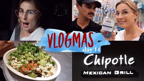 THE ULTIMATE CHIPOTLE BOWL | VLOGMAS - YouTube