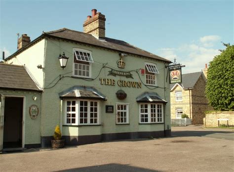 The Crown Public House © Robert Edwards Geograph Britain And Ireland