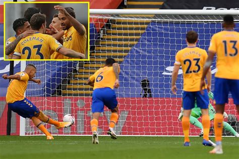 Controversial Penalty Decision Sees Everton Beat Crystal Palace To