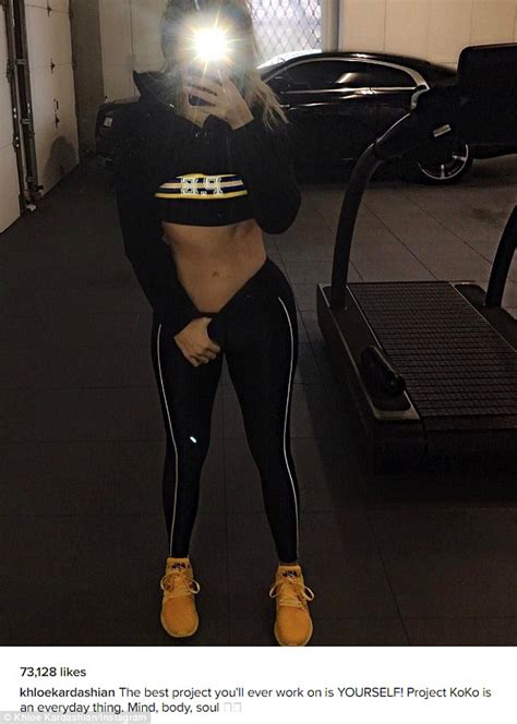 Khloe Kardashian Shares Mirror Selfie Of Taut Midriff Daily Mail Online