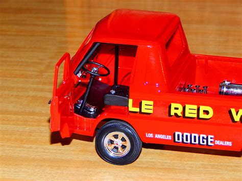 Little Red Wagon Plastic Model Truck Kit 125 Scale Hl115 12