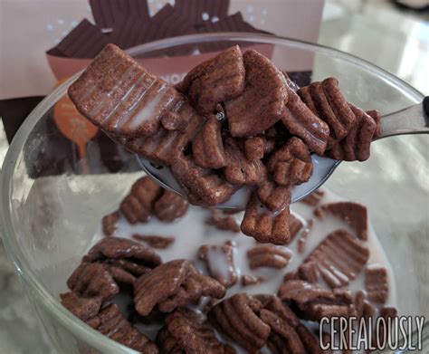 Review Catalina Crunch Ditch Sugar Dark Chocolate Artisan Cereal