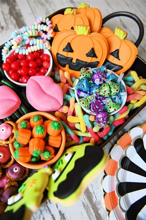 Awesome Spooky Halloween Party Food Idea Sweets Charcuterie Spooky