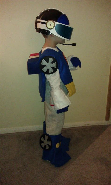 The idea's been done before, but not as i have. Transformer Rescue Bot Costume (DIY)