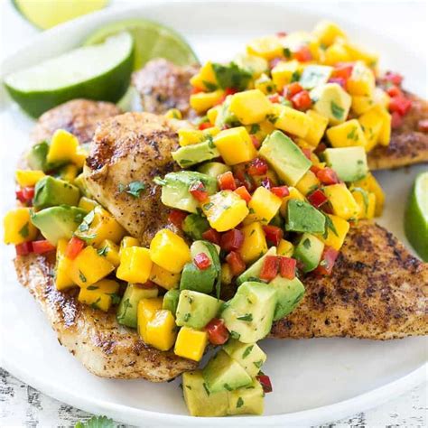 Add the avocado, lime juice, and salt to the bowl with the mango. Grilled Chicken with Mango Avocado Salsa | Recipe in 2020 ...