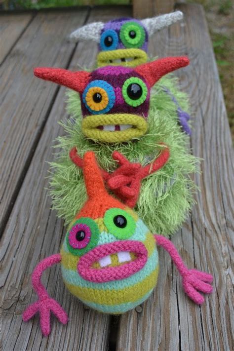 • now you can see your.pdf pattern on the screen in your browser, download it, or have it emailed to you. knit monsters - knitted toys | Pinterest - Lol, Gebreid en ...