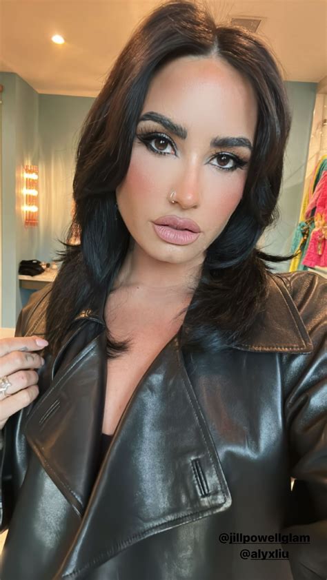 Sexy New Demi Lovato Social Media Selfies Celeblr