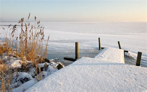 冰冻的湖面冬天 冬季自然风景桌面壁纸预览