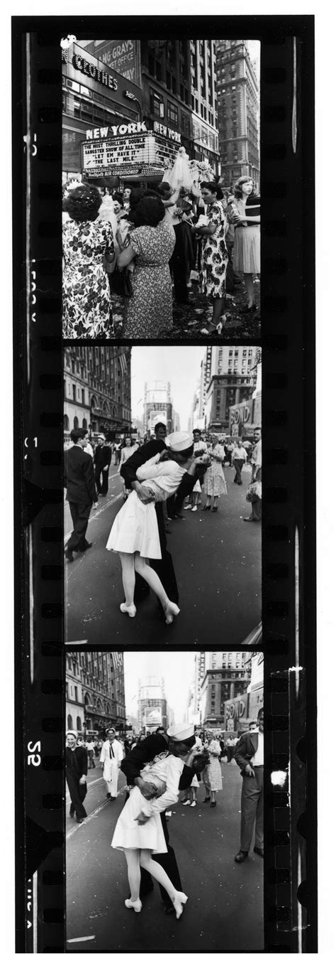 Astronomers Analyze The Kiss Alfred Eisenstaedt S Iconic V J Day Photo