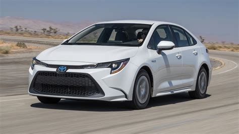 2020 Toyota Corolla Pros And Cons We Test The Compact Sedan In Se Xle