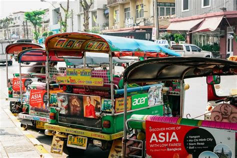 I've just landed here from dubai and i wanted to take the famous tuk tuk, but i ended up in a classical scam for tourists! The ultimate Bangkok tuk tuk experience - Urban Adventures