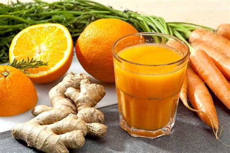 I am sharing 4 of our favorite juicing recipes with an assortment of fruits and vegetables for variety. Healthy Juice Recipes to Boost Immunity! - Kayla Itsines