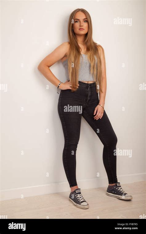 Pretty Girl Hand On Hip Hi Res Stock Photography And Images Alamy