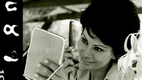 Sophia Loren Judy Garland And Laurence Olivier Star In Hoard Of