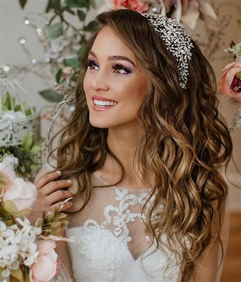 Romantic Glam And Soft Bridal Style Bridal Style Bridal Styles Boutique Bridal Headpieces