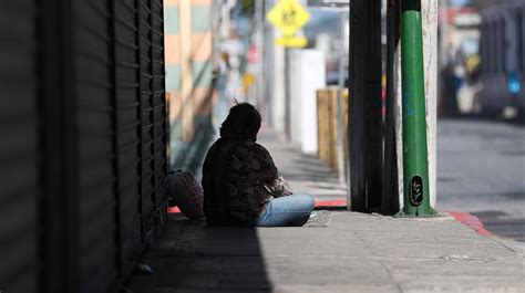 fotogalería personas en situación de calle son vulnerables ante el toque de queda prensa libre