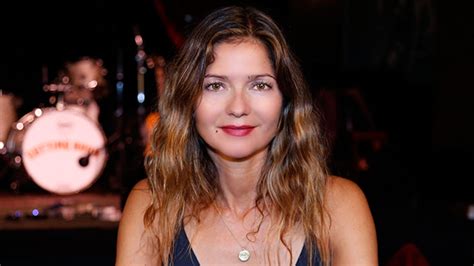 Fnm Exclusive Actress And Musician Jill Hennessy Used To Play Guitar