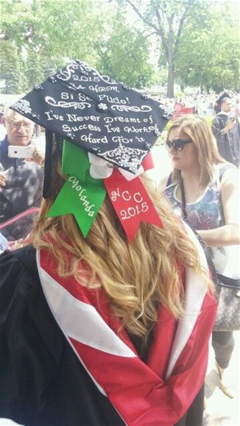 Autumn fitzpatrick celebrated her graduation with a cap that caught the attention of one of san mexicans are perfect is serrano's known response for any feat, food or accomplishment a mexican. Mexican girl graduation cap | grad NCC | Pinterest ...