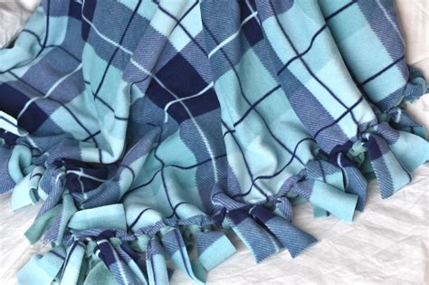 How To Make A Fleece Tie Blanket How To Ewq