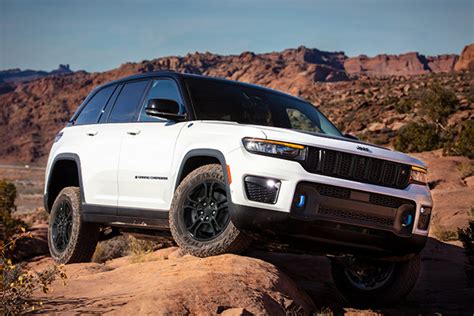 Capability Features 2024 Jeep Grand Cherokee Jeep Canada