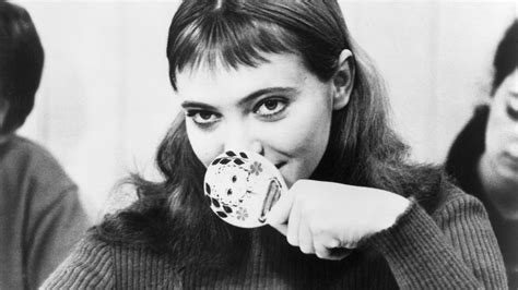 Anna Karina Star Of French New Wave Cinema Is Dead At 79 The New